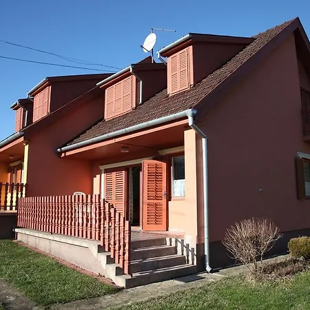Apartman Edina *