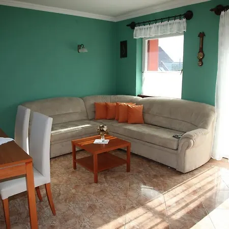 Edina 아파트 잘라카로쉬